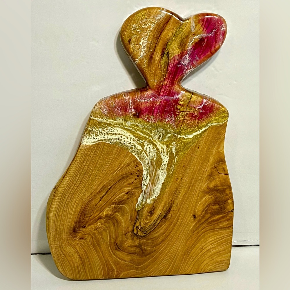 BRAND NEW Hand-carved Wooden Resin Charcuterie Board